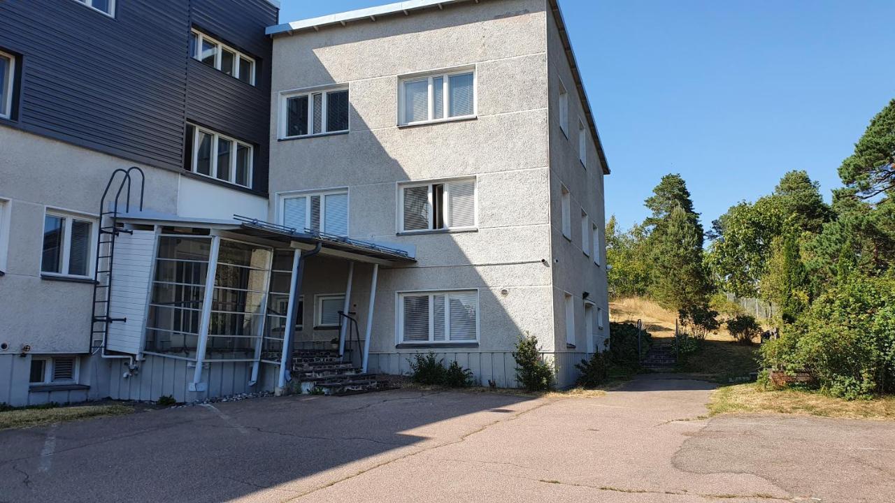 Gasthaus Vanha-Merivartioasema Kotka Exterior photo